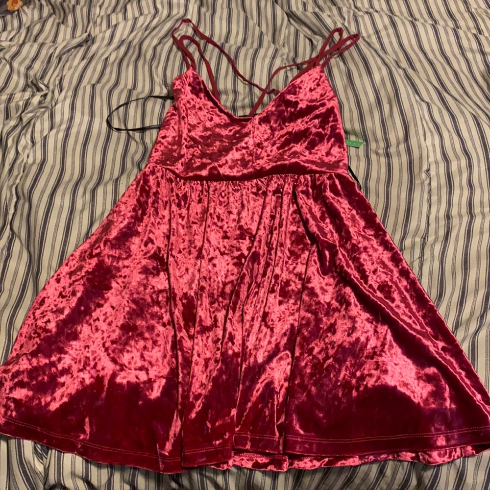 Forever 21 velvet pink dress. Size medium.